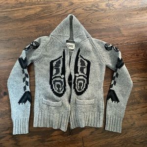 Aritzia TNA Cowichan sweater